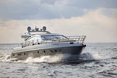 Яхта Azimut 62S