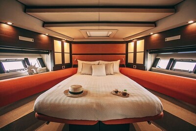 Яхта Azimut 62S