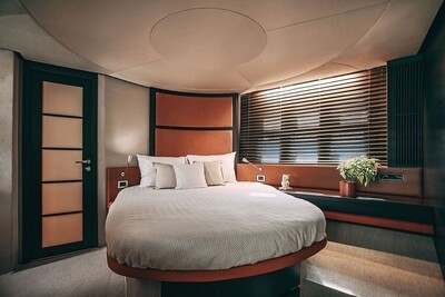 Яхта Azimut 62S