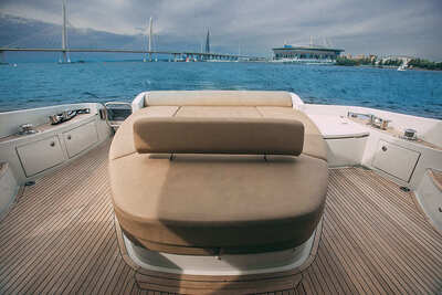 Яхта Azimut 62S