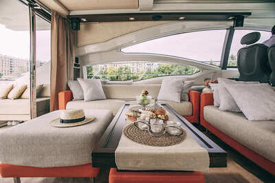 Яхта Azimut 62S