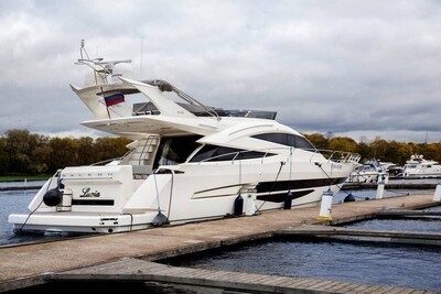 Яхта Galeon 640