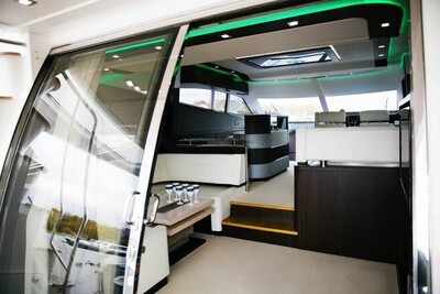 Яхта Galeon 640