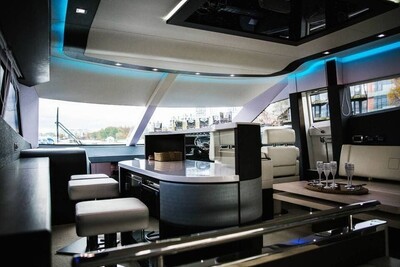 Яхта Galeon 640