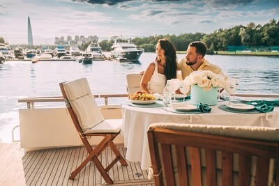 Яхта Fairline68-Аврора