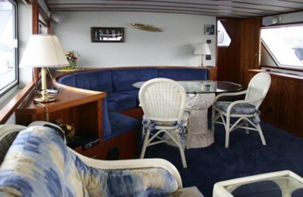 Яхта Benetti 92