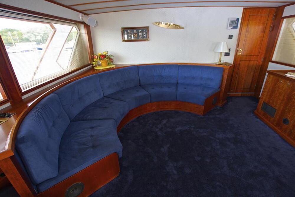 Яхта Benetti 92