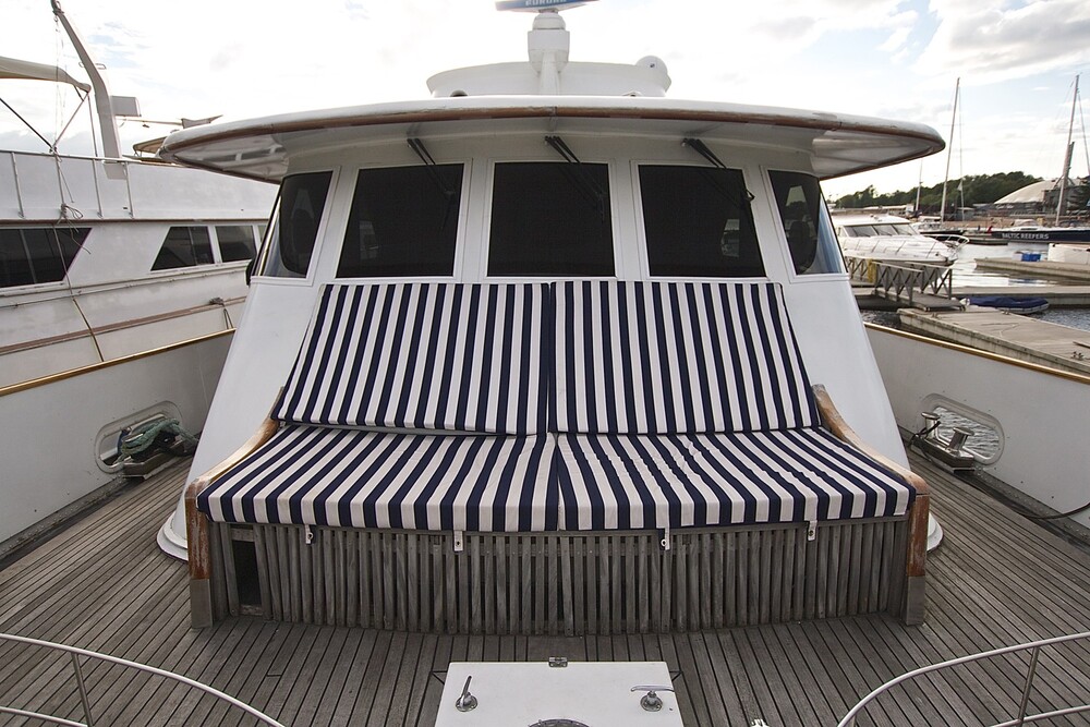 Яхта Benetti 92