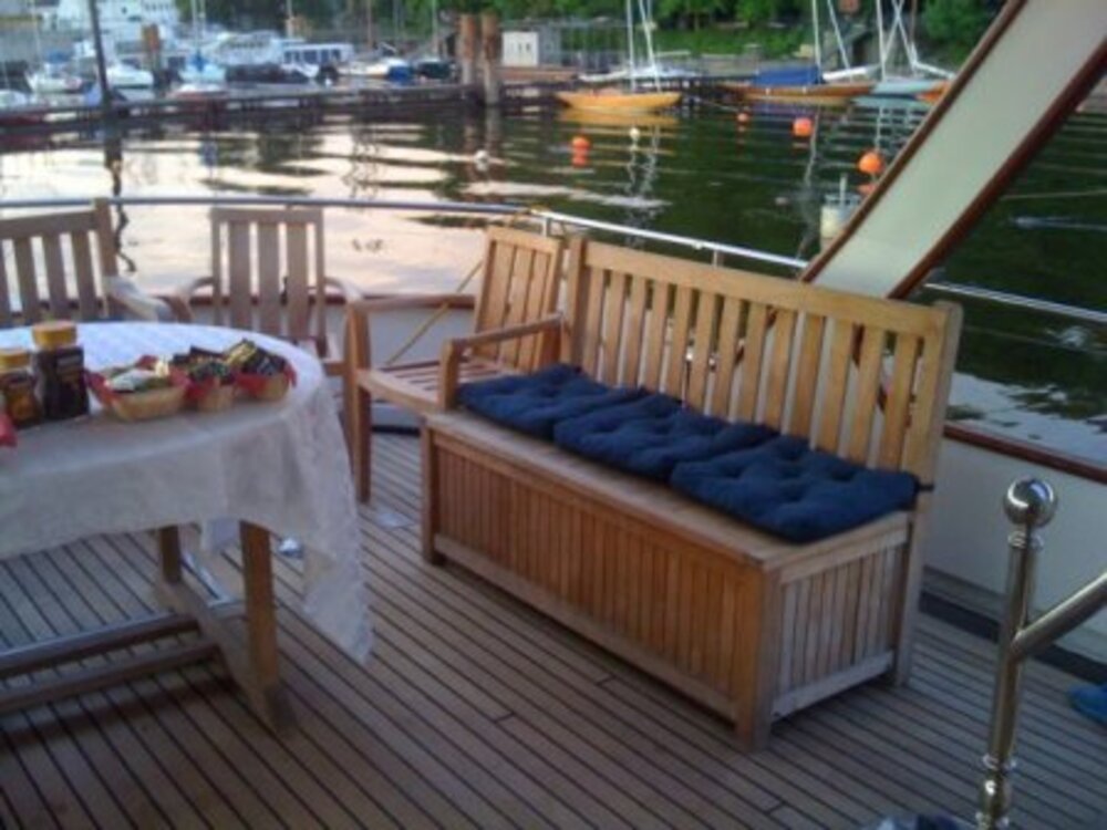 Яхта Benetti 92