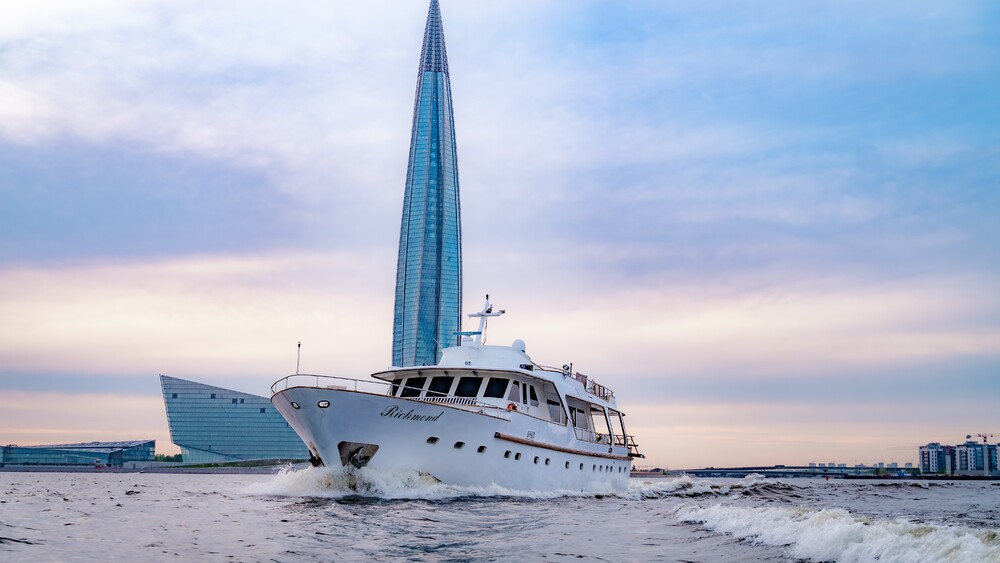 Яхта Benetti 92
