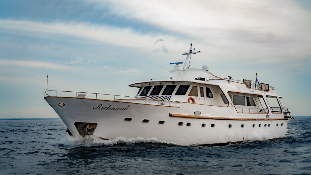 Яхта Benetti 92
