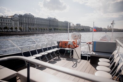 Теплоход Москва 187