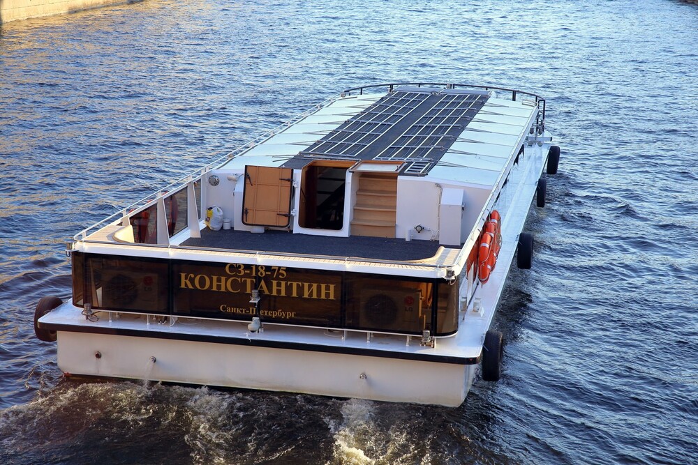 Теплоход Константин