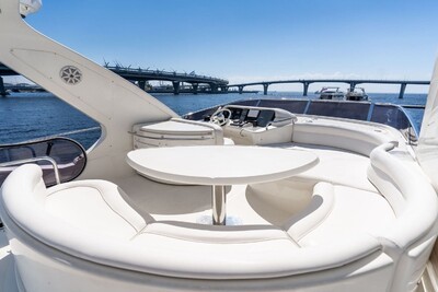 Яхта Azimut55