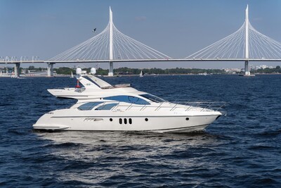Яхта Azimut55