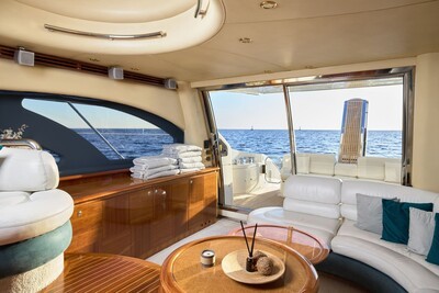 Яхта Azimut55