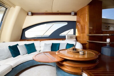 Яхта Azimut55