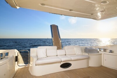 Яхта Azimut55