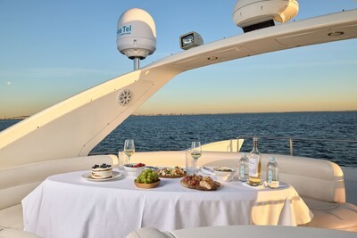 Яхта Azimut55
