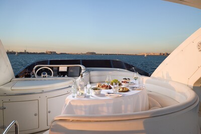 Яхта Azimut55