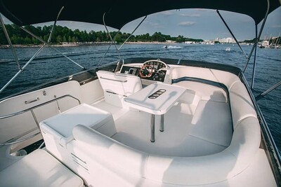 Яхта Princess 50