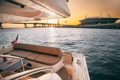 Яхта Princess 58