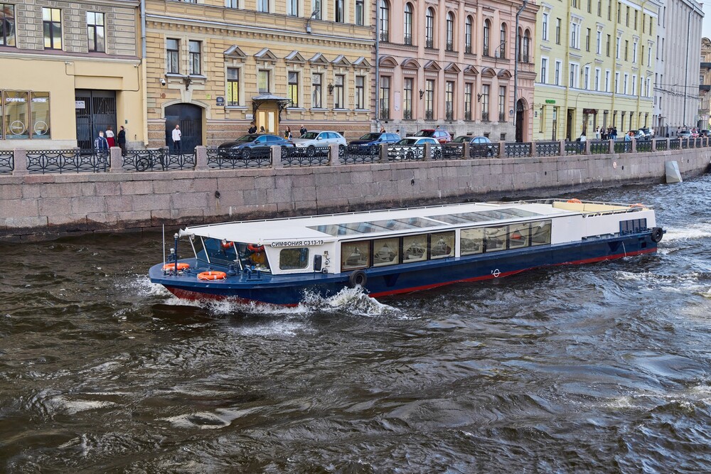 Теплоход Симфония